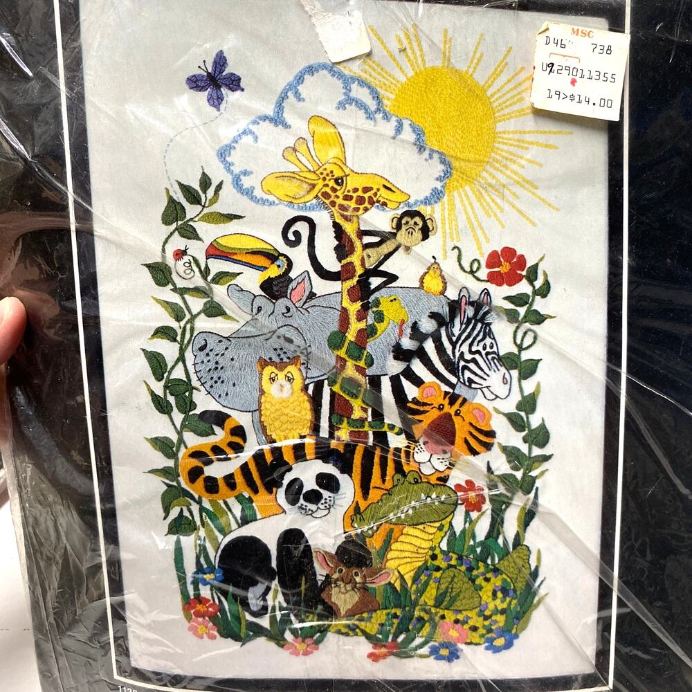 Vintage Dimensions 1979 Animal Kingdom #1135 Crewel Embroidery Kit